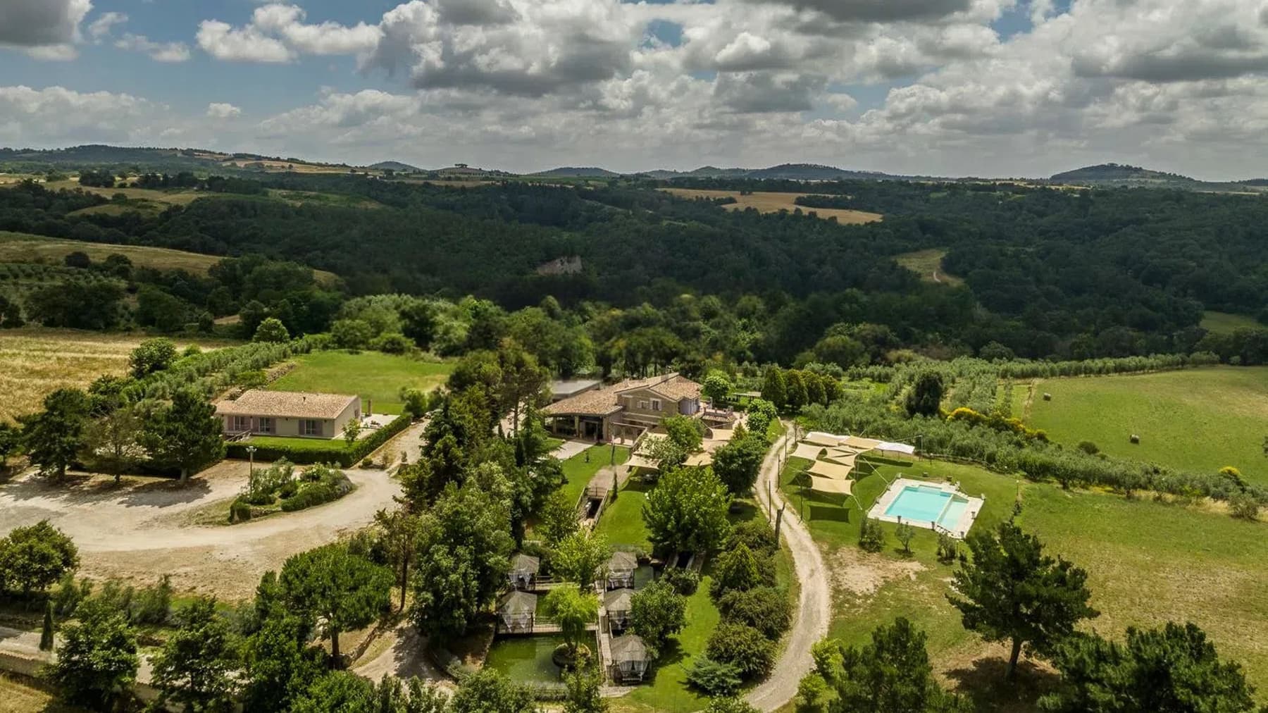 Casale in Toscana: Splendido Agriturismo a Pitigliano