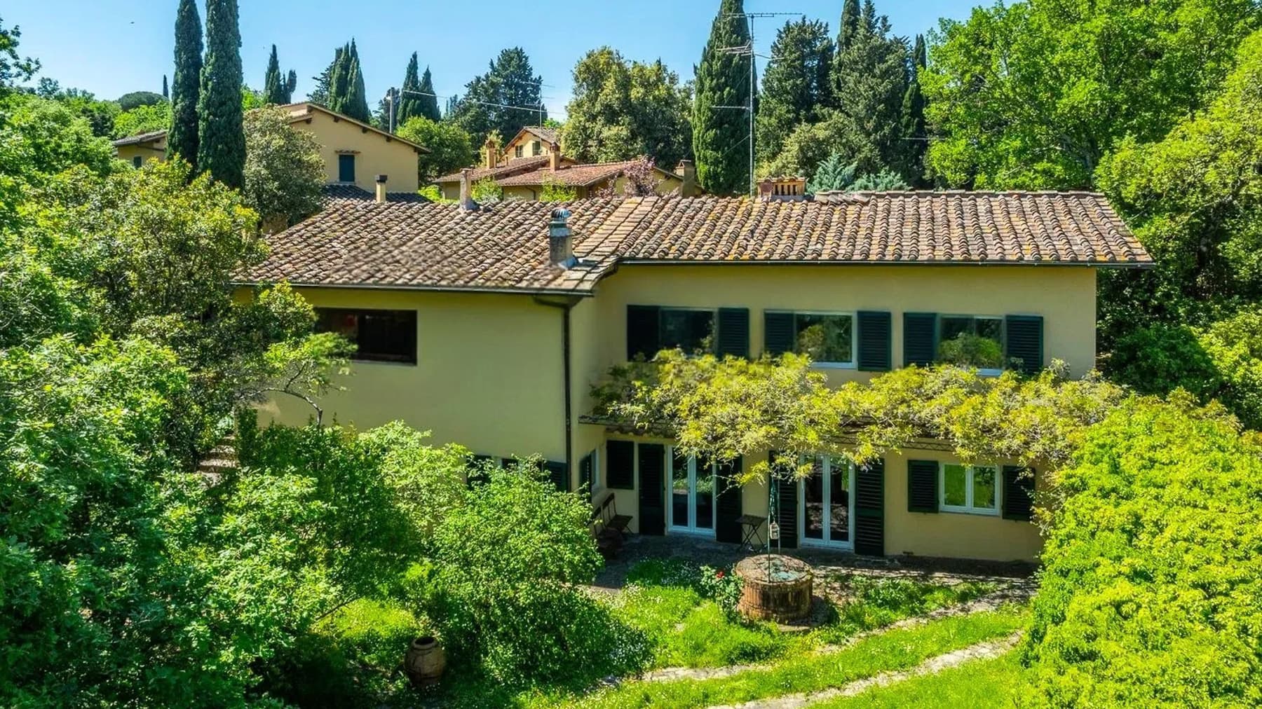Villa moderna con parco privato a Fiesole, Toscana