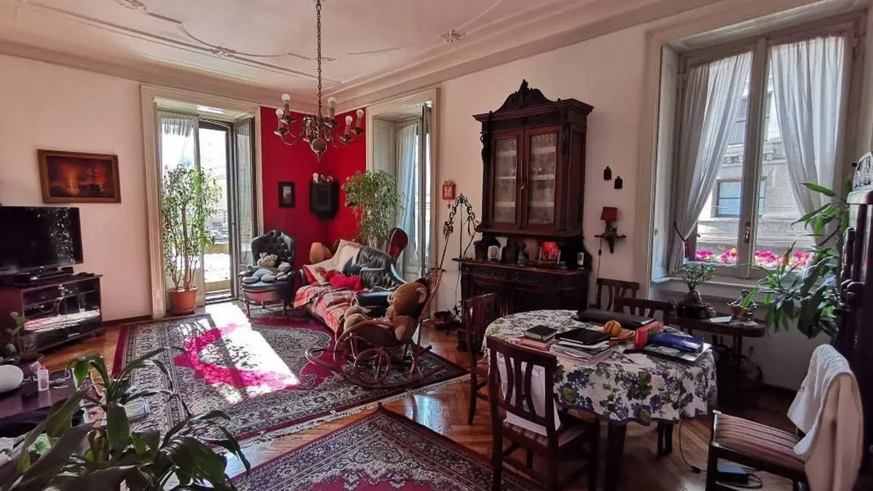 Appartamento signorile in stabile d'epoca a Milano