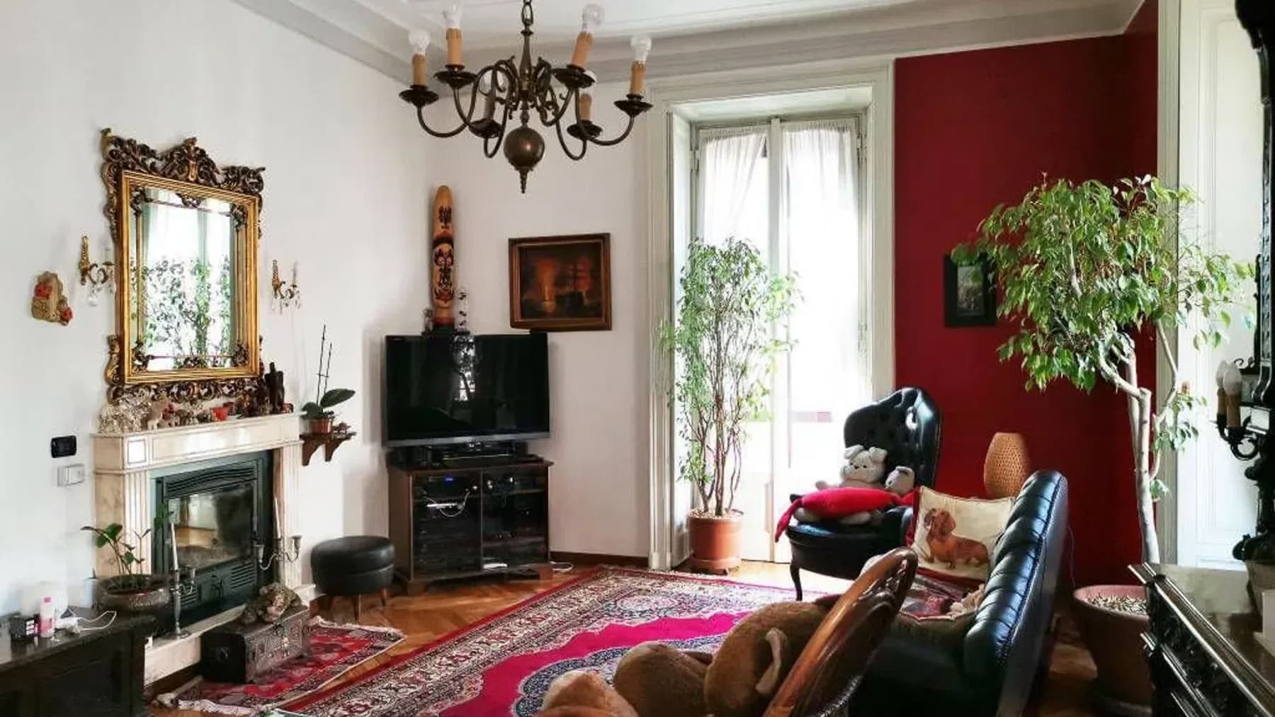 Appartamento signorile in stabile d'epoca a Milano