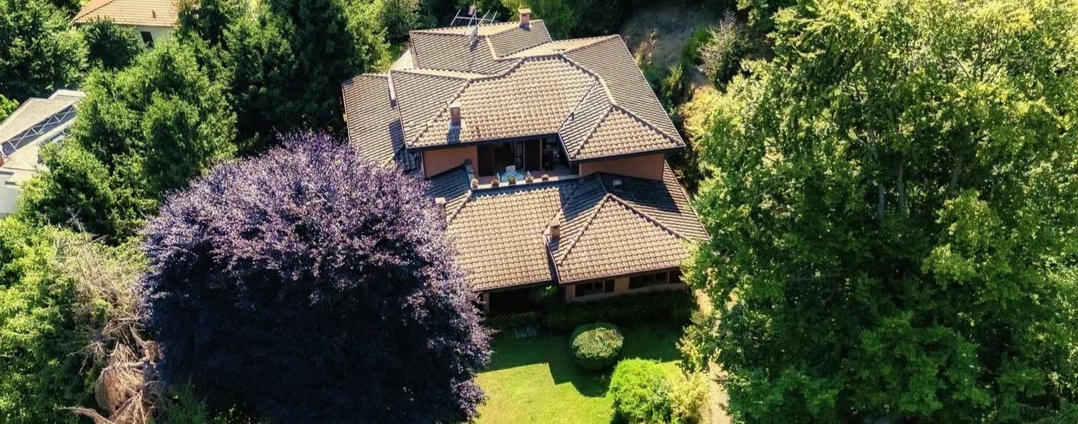 Villa con ampio giardino a Cavallasca, Lago di Como