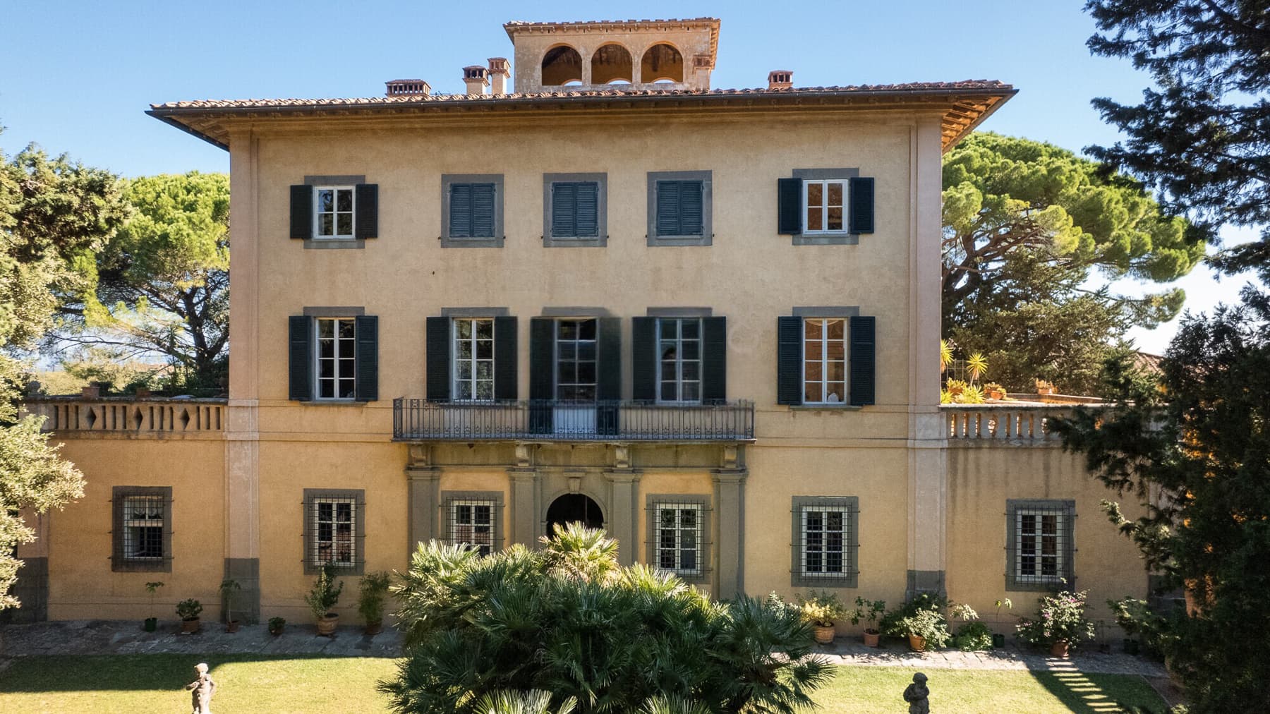 Medicean Villa with Panoramic View in Tuscany