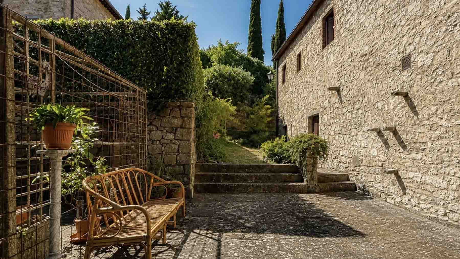 Rustic Country House in Chianti, Tuscany Charm