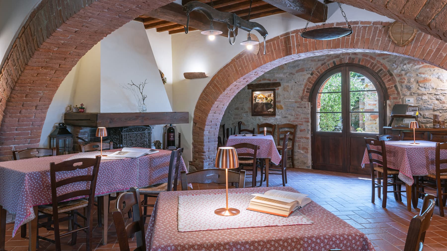 Rustic Country House in Scenic Tuscany, Rapolano Terme