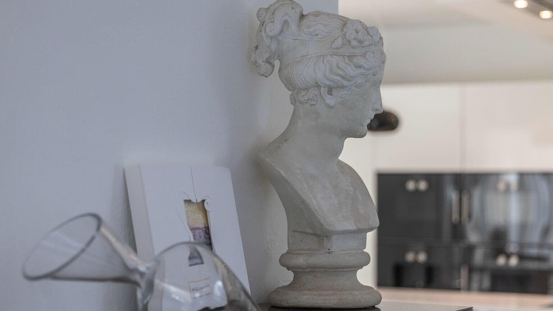 Villa contemporanea ad Andora, oasi di comfort e design