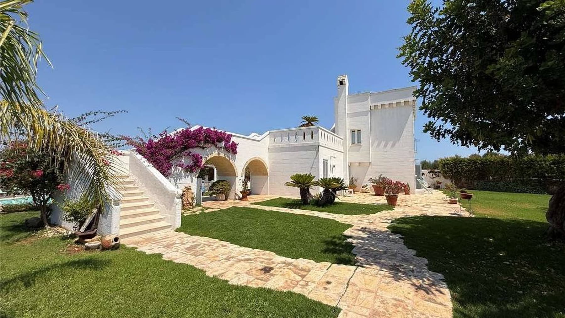 Rustic Country House in Charming Fasano, Puglia
