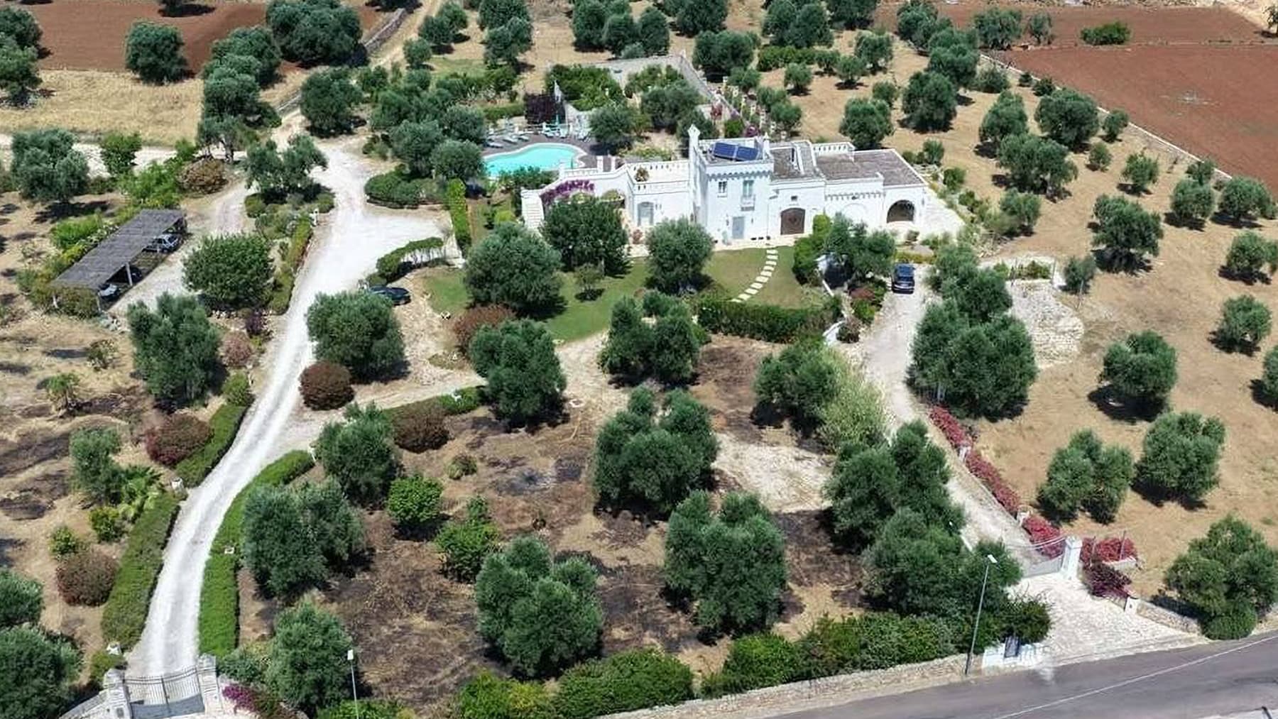 Rustic Country House in Charming Fasano, Puglia