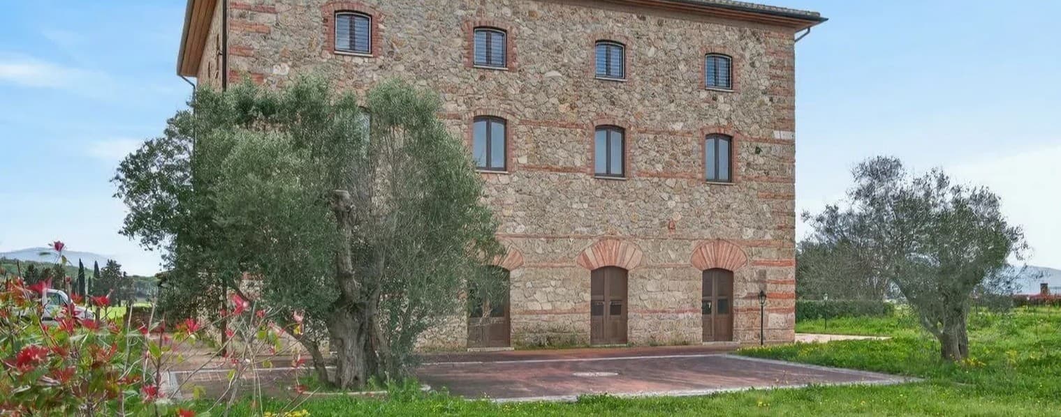 Charming Villa in Cura Nuova, Tuscany