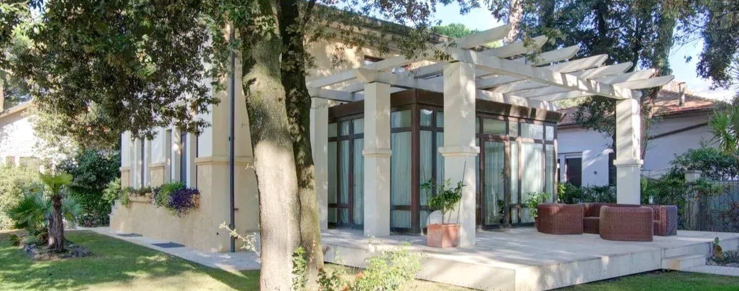 Villa Liberty a Lido di Camaiore, Versilia