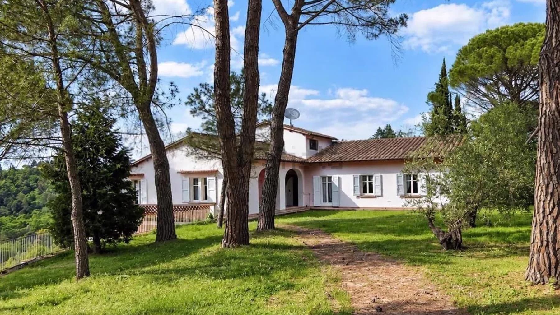 Villa panoramica con giardino a Impruneta, Toscana