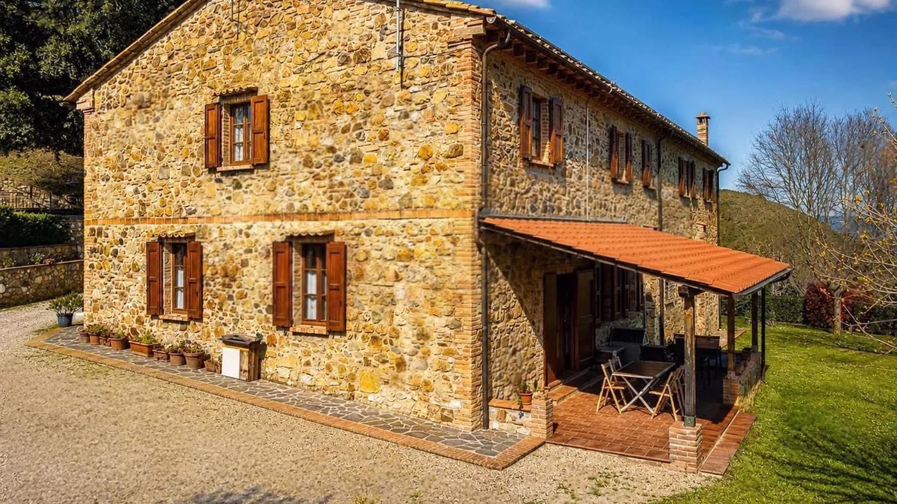 Country House in Volterra, Tuscany's Serene Countryside