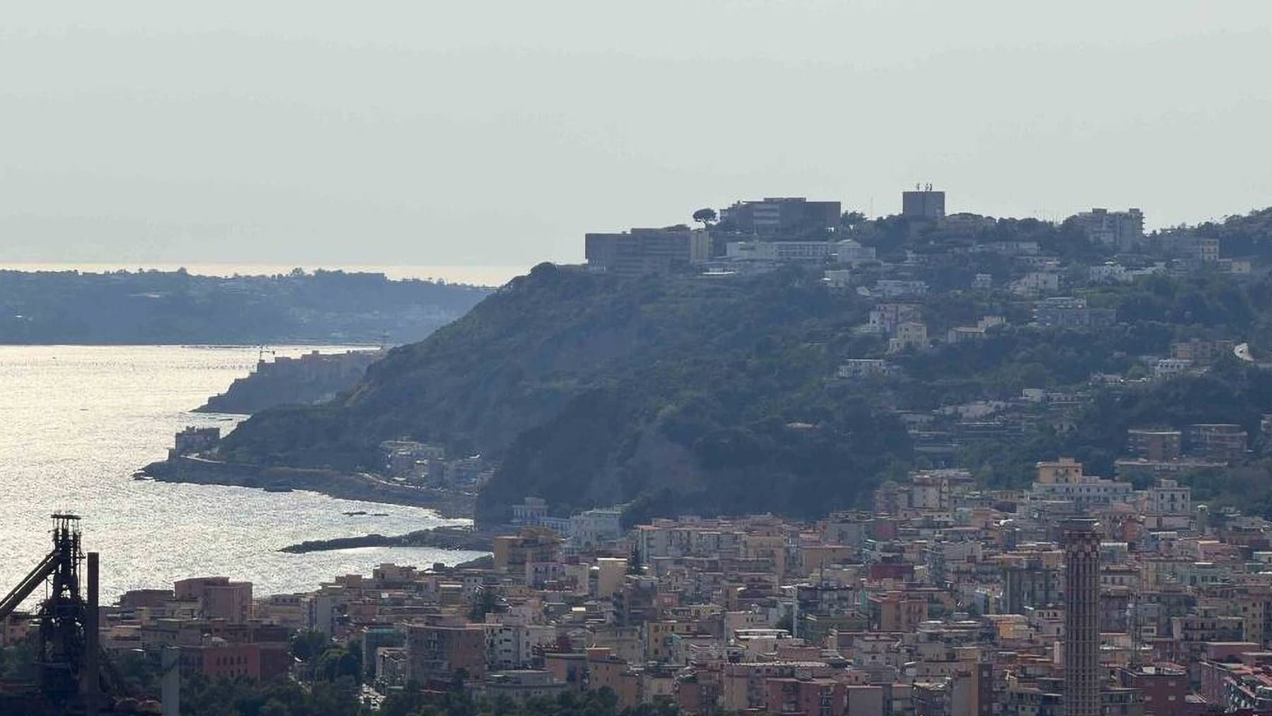 Villa panoramica con ampio giardino a Napoli