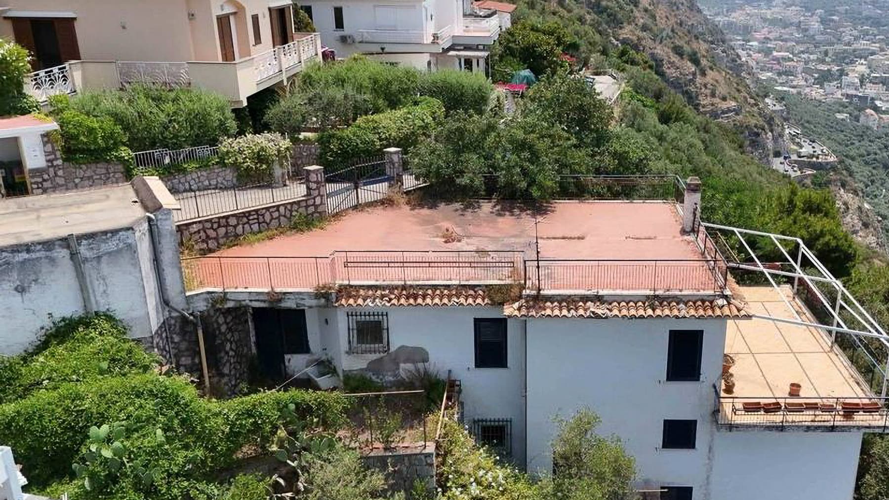 Villa panoramica a Montechiaro, Vico Equense, 270 mq