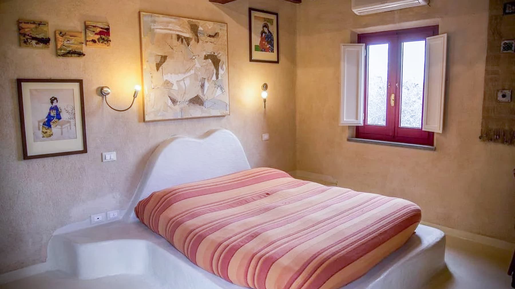 Casale in Toscana a Camaiore con vista Versilia