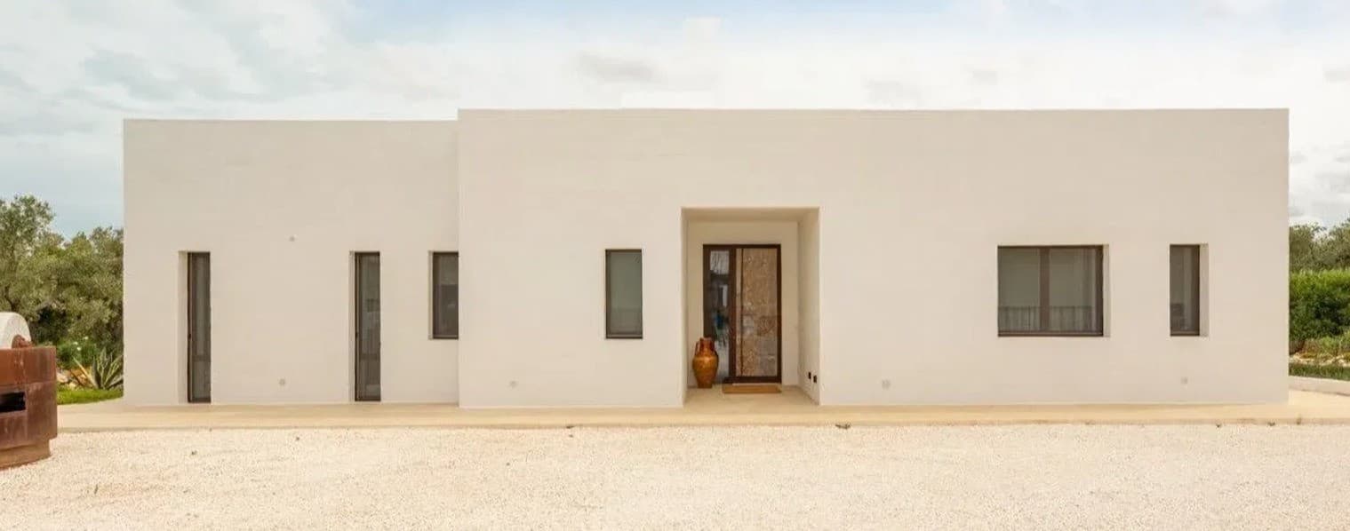 Villa di Lusso con Piscina a Carovigno, Puglia